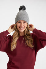 UC413 Pom Pom Beanie